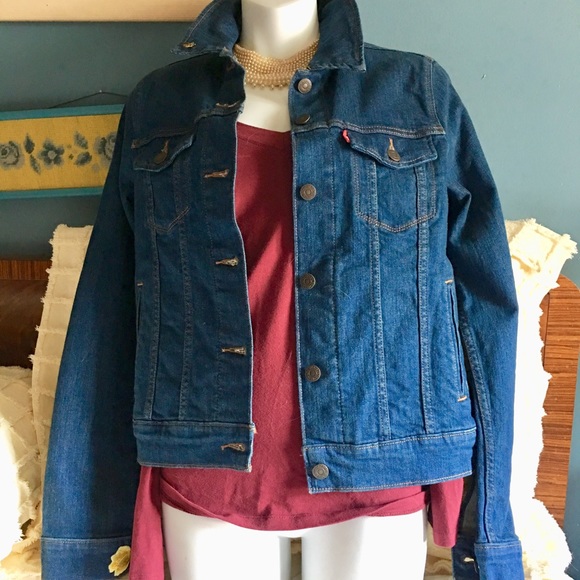 Levi’s embroidered FLORAL denim jacket Sz.M - NWT - Embroidered Denim Jacket NEW - Picture 7 of 9